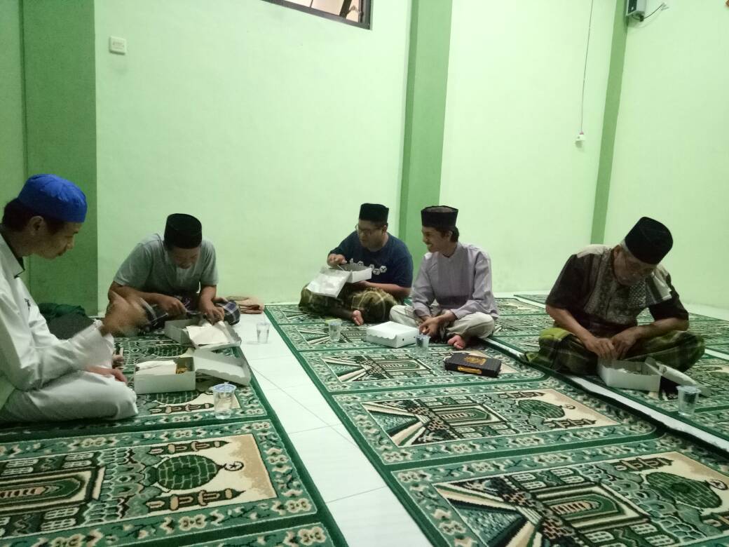 Gelar Khataman, Buka Kegiatan Qurani dengan Al-Quran di Masjid An-nur Kampus 3 Universitas Negeri Malang