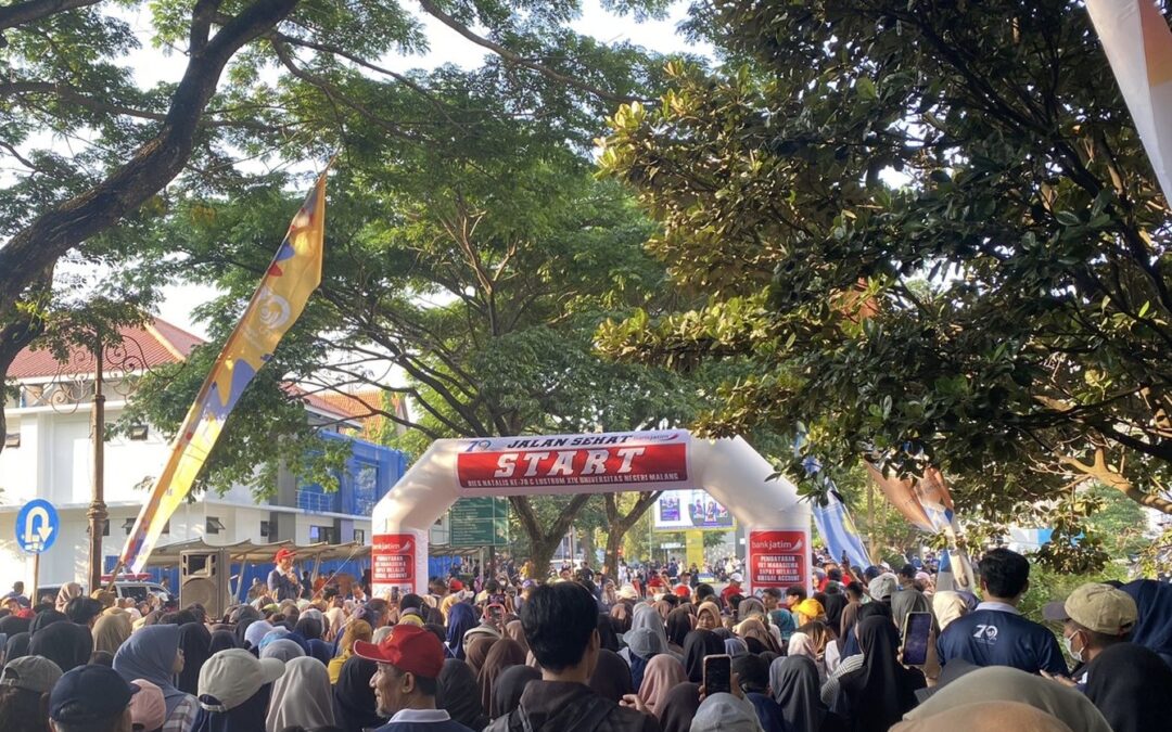 Meriahkan Lustrum XIV dan Dies Natalis Ke-70 UM, Dosen PGSD Ikuti Jalan Sehat Menuju Kehidupan Sehat dan Sejahtera
