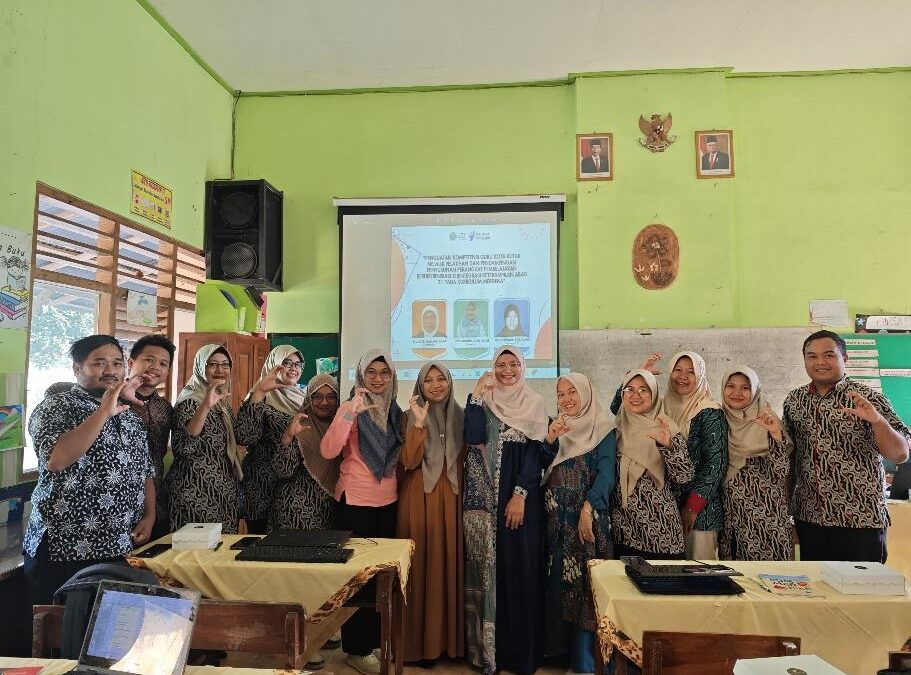 Siap Hadapi Abad 21? Dosen Universitas Negeri Malang Latih Guru di Blitar Ciptakan perangkat Pembelajaran Diferensiasi yang Menyenangkan dan Efektif