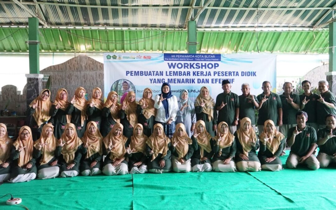 WORKSHOP “PEMBUATAN LEMBAR KERJA PESERTA DIDIK YANG MENARIK DAN EFEKTIF” OLEH DOSEN UM UNTUK MASA DEPAN PENDIDIKAN, SUKSES DIGELAR DI MADRASAH IBTIDAIYAH KOTA BLITAR