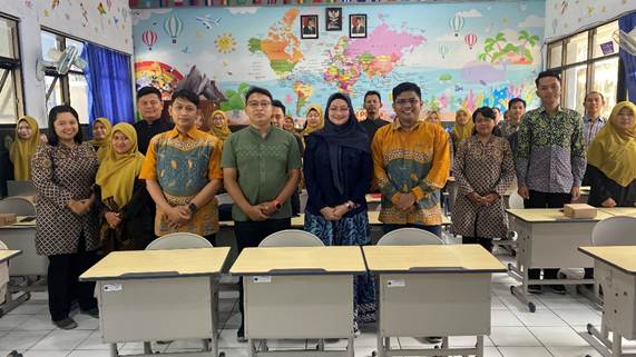 Tingkatkan Kualitas Pendidikan, Tim Dosen UM Bekali Guru SD Laboratorium UM Blitar dengan Pendekatan Culturally Responsive Teaching