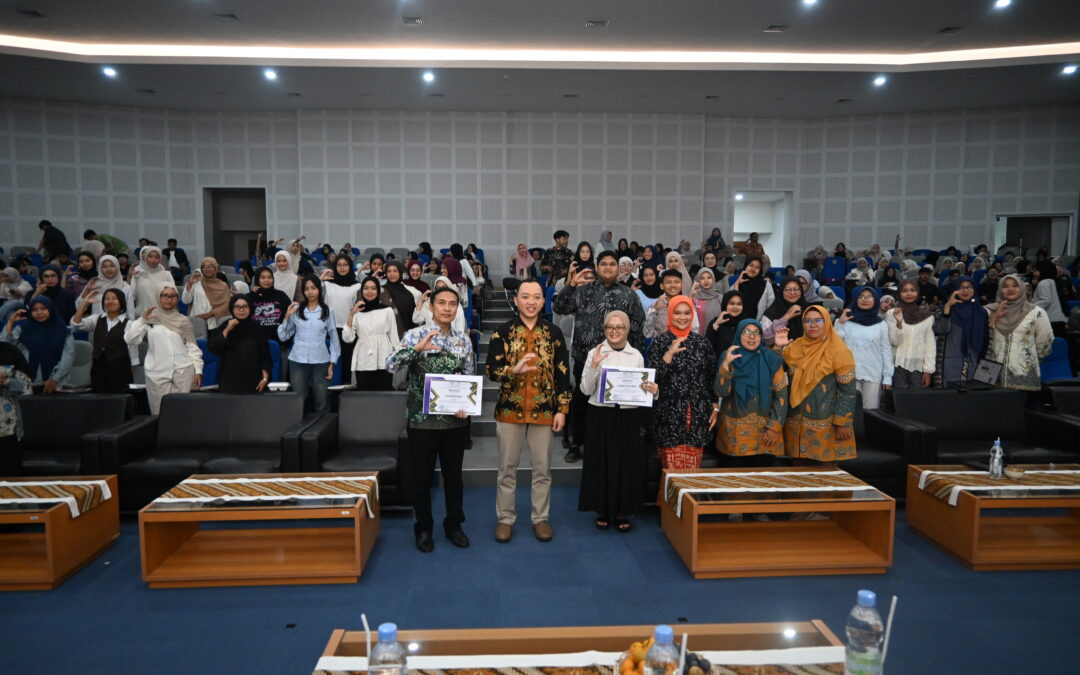 Pelatihan pengelolaan UKS dan P3K diselenggarakan oleh Program Studi PGSD UM sebagai Upaya Mendukung Layanan Kesehatan Preventif dalam Mewujudkan Lingkungan Sekolah yang Sehat